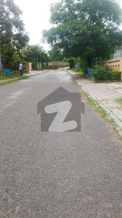 01 Kanal Plot On Link Road Sector F-01, In DHA Phase 5