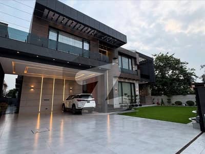 1 KANAL LUXURIOUS HOUSE FOR SALE IN DHA PHASE 6