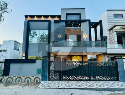 10 Marla Residential House For Sale In Jasmine Block, Nearby Commercial Market, Mosque, School And Community Park