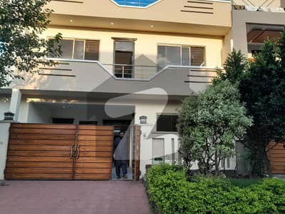 1800 Square Feet House In Stunning Jinnah Gardens Phase 1 Is Available For sale