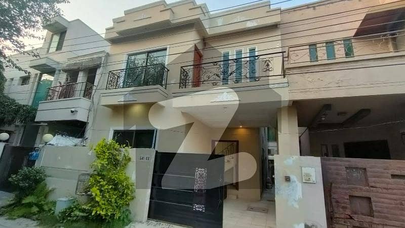 ڈی ایچ اے فیز 3 ڈیفنس (ڈی ایچ اے),لاہور میں 3 کمروں کا 5 مرلہ مکان 3.15 کروڑ میں برائے فروخت۔ ڈی ایچ اے فیز 3 ڈیفنس (ڈی ایچ اے),لاہور میں 3 کمروں کا 5 مرلہ مکان 3.15 کروڑ میں برائے فروخت۔