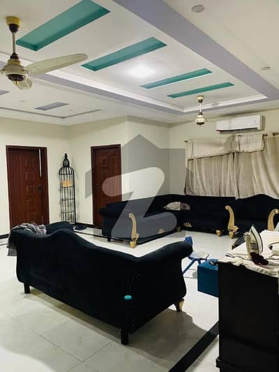 1 kanal 1st Floor For Rent With All Utility Connection's (Original Pic's Attached)