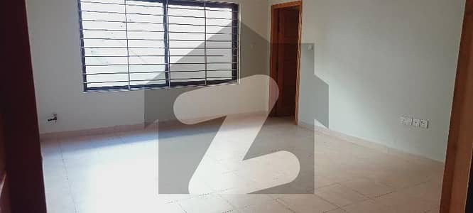 ای ۔ 11 اسلام آباد میں 9 کمروں کا 1 کنال مکان 12.25 کروڑ میں برائے فروخت۔