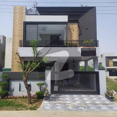 Luxury Living! 5 Marla 3 Bed Modern House In DHA 9 Town