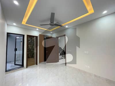 Elegant 5 Marla Contemporary 3 Bedroom Home Available in DHA 9 Town
