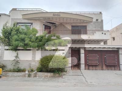 600 Yards Corner Bungalow with Full Basement for Sale | DHA Phase 7 Karachi