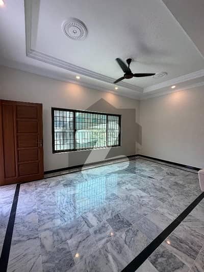 گلستان کالونی راولپنڈی میں 3 کمروں کا 10 مرلہ بالائی پورشن 60.0 ہزار میں کرایہ پر دستیاب ہے۔