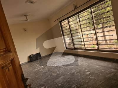 3 Bedroom Ground Portion Available For Rent Gulistan Colony