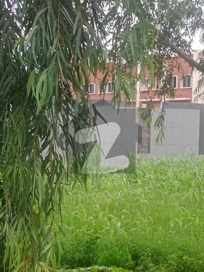 سوئے-اے-اصل روڈ لاہور میں 40 کنال کمرشل پلاٹ 45.0 کروڑ میں برائے فروخت۔