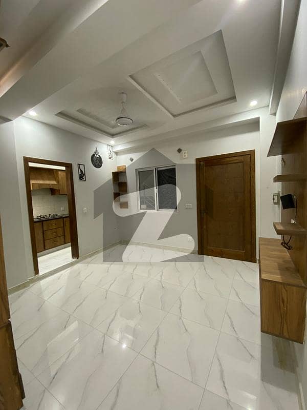 ایچ ۔ 13 اسلام آباد میں 1 کمرے کا 2 مرلہ فلیٹ 28.0 ہزار میں کرایہ پر دستیاب ہے۔