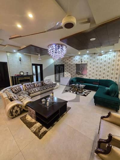 2 KANAL BUNGALOW FOR SALE IN VALENCIA TOWN ON 100 FEET ROAD