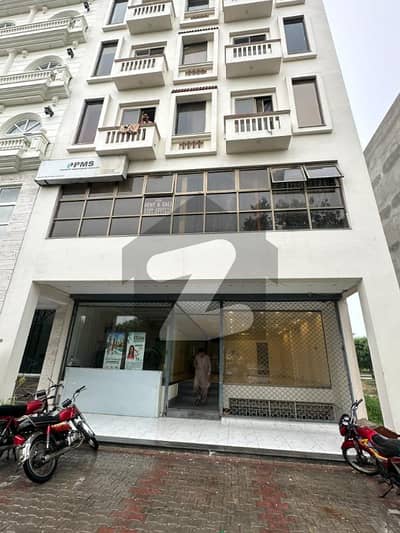 بحریہ ٹاؤن قائد بلاک بحریہ ٹاؤن سیکٹر ای,بحریہ ٹاؤن,لاہور میں 2 مرلہ دفتر 45.0 ہزار میں کرایہ پر دستیاب ہے۔