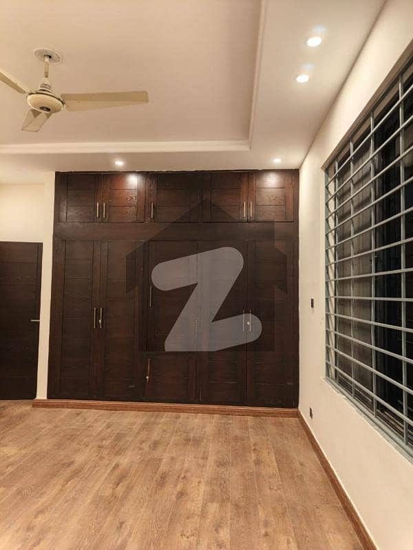 ایف ۔ 11 اسلام آباد میں 6 کمروں کا 16 مرلہ مکان 14.5 کروڑ میں برائے فروخت۔ ایف ۔ 11 اسلام آباد میں 6 کمروں کا 16 مرلہ مکان 14.5 کروڑ میں برائے فروخت۔