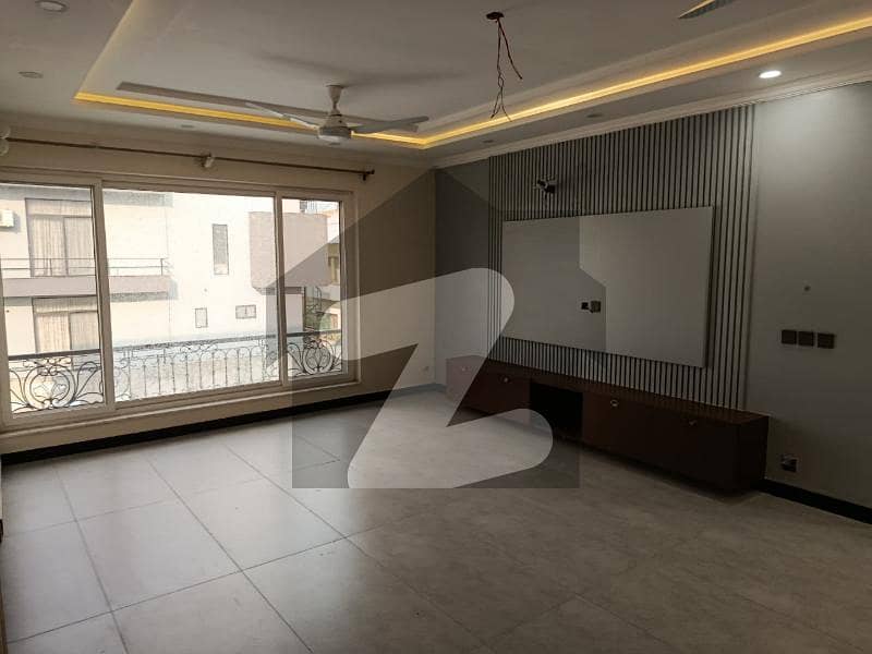 Upper Portion For Rent 2 Kanal In F-11 Upper Portion For Rent 2 Kanal In F-11