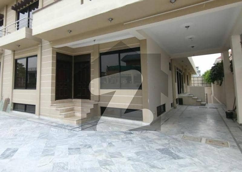 3 Bed Upper Portion Available For Rent In F-11 3 Bed Upper Portion Available For Rent In F-11