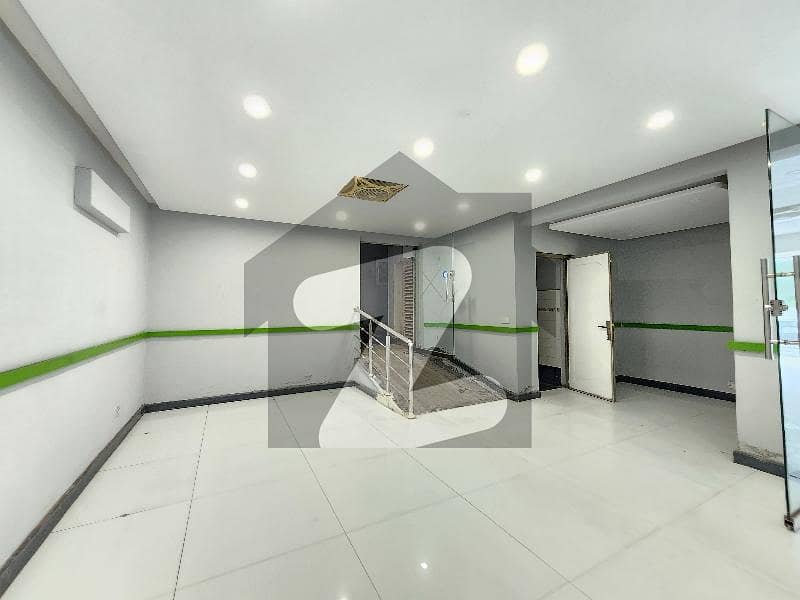 2 kanal Building Available For Hospital 2 kanal Building Available For Hospital