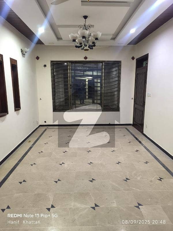 جی ۔ 10 اسلام آباد میں 2 کمروں کا 9 مرلہ زیریں پورشن 1.2 لاکھ میں کرایہ پر دستیاب ہے۔