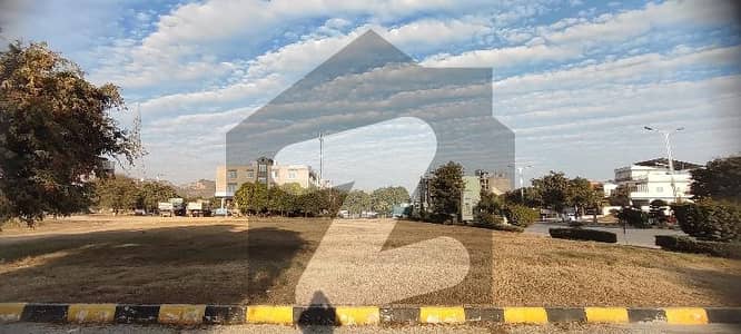 ایم پی سی ایچ ایس - بلاک ای ایم پی سی ایچ ایس ۔ ملٹی گارڈنز,بی ۔ 17,اسلام آباد میں 1 کنال رہائشی پلاٹ 1.8 کروڑ میں برائے فروخت۔ ایم پی سی ایچ ایس - بلاک ای ایم پی سی ایچ ایس ۔ ملٹی گارڈنز,بی ۔ 17,اسلام آباد میں 1 کنال رہائشی پلاٹ 1.8 کروڑ میں برائے فروخت۔