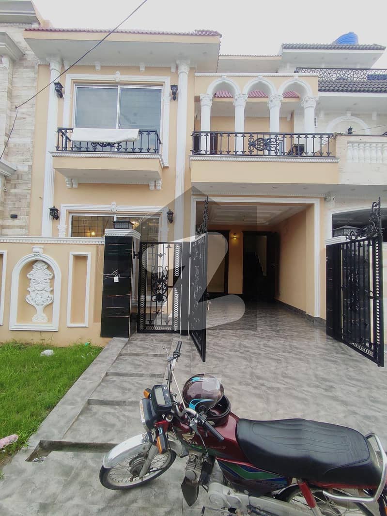 Best Modern House Of Khayaban E Ameen For Sale