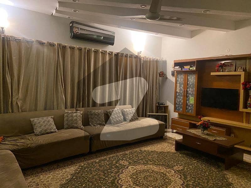 500 Sq Yds Beautiful House 500 Sq Yds Beautiful House