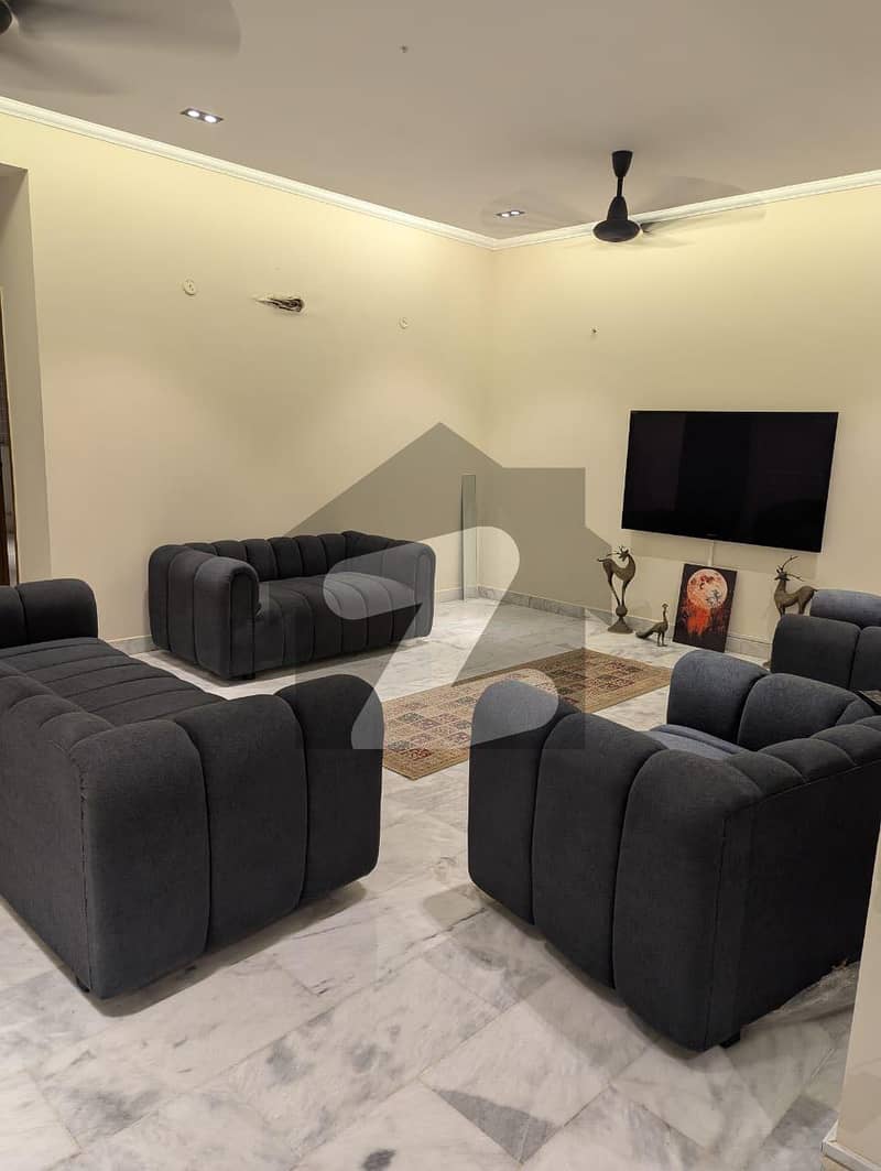 3 BED WITH ATTACH BATH FURNISHED FOR RENT. 3 BED WITH ATTACH BATH FURNISHED FOR RENT.
