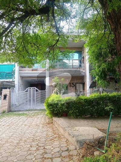 Man Road House for sale in G9/3