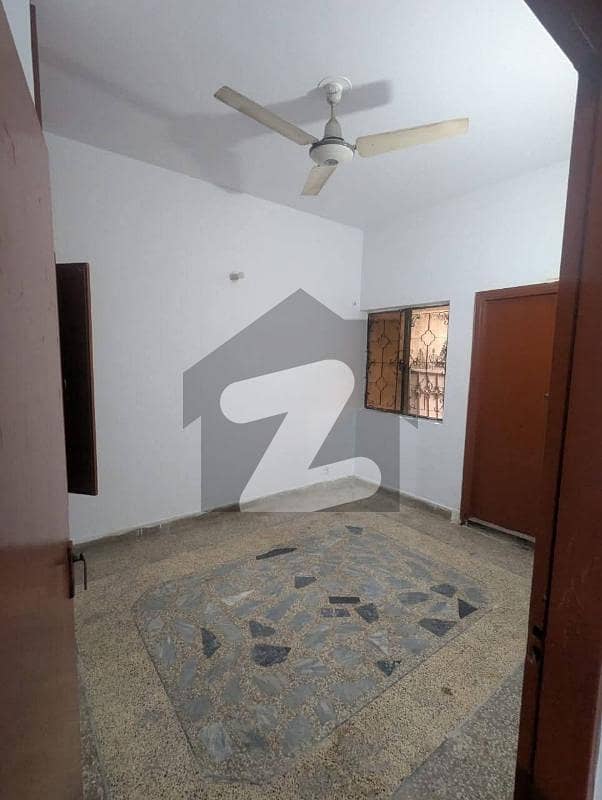 جی ۔ 11 اسلام آباد میں 2 کمروں کا 5 مرلہ زیریں پورشن 60.0 ہزار میں کرایہ پر دستیاب ہے۔