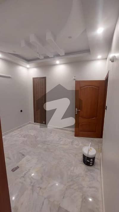 Already rented Just like new 200 yards G+3 leased west open bungalow in boundary walled society block 4 Gulistan-e-Jauhar near to main uni road