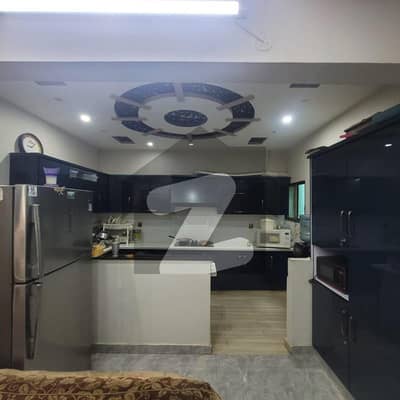 Just Like New 4 Bed Dd (6 Rooms) Portion On 240 Yards Facing 400 Yards Bungalows On Main 100 Feet Road In Block 4 Gulistan-E-Jauhar With Green Belt For Car Parking