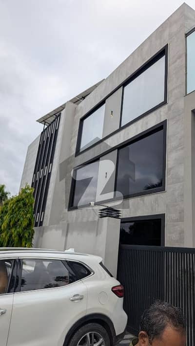 Furnished Space Floor Available For Rent In Garden Town 1300sqft For IT AND SOFTWARE HOUSE Luxury And Brand New Building