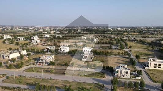 Avenue South Face Plot Reasonable Price For Sale