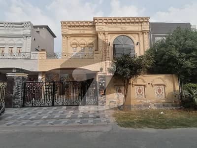 ڈی ایچ اے 11 رہبر فیز 1 - بلاک ڈی ڈی ایچ اے 11 رہبر فیز 1,ڈی ایچ اے 11 رہبر,لاہور میں 4 کمروں کا 10 مرلہ مکان 4.65 کروڑ میں برائے فروخت۔