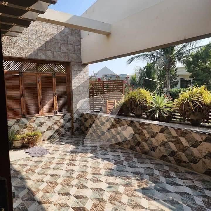 ڈی ایچ اے فیز 7 ڈی ایچ اے ڈیفینس,کراچی میں 6 کمروں کا 1 کنال مکان 13.5 کروڑ میں برائے فروخت۔