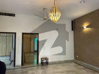 ڈی ایچ اے فیز 6 ڈیفنس (ڈی ایچ اے),لاہور میں 4 کمروں کا 10 مرلہ مکان 2.0 لاکھ میں کرایہ پر دستیاب ہے۔