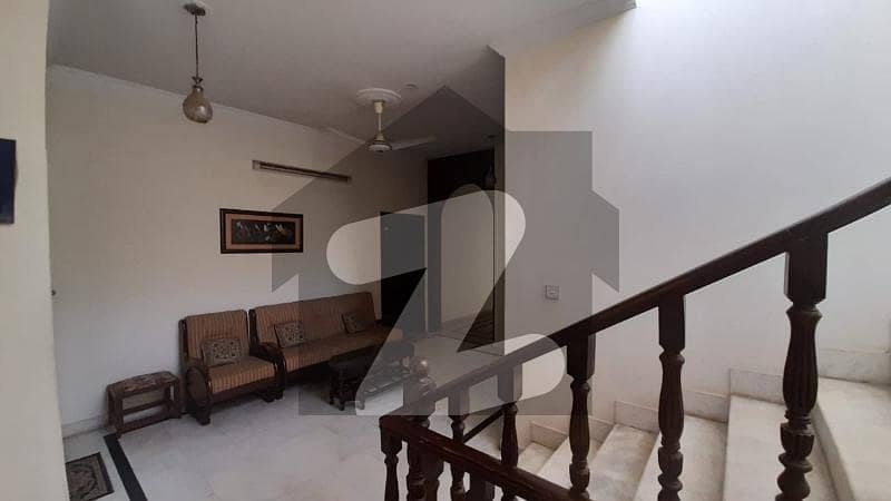 Fully mantained House Fully mantained House