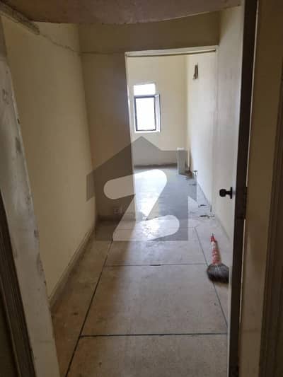 3bed apartment with extra land