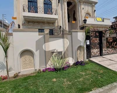 بسم اللہ ہاؤسنگ سکیم جی ٹی روڈ,لاہور میں 11 مرلہ مکان 4.75 کروڑ میں برائے فروخت۔