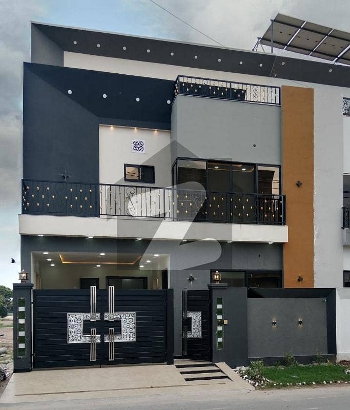 بش ایگزیکٹو ولاز ملتان میں 4 کمروں کا 5 مرلہ مکان 2.15 کروڑ میں برائے فروخت۔ بش ایگزیکٹو ولاز ملتان میں 4 کمروں کا 5 مرلہ مکان 2.15 کروڑ میں برائے فروخت۔