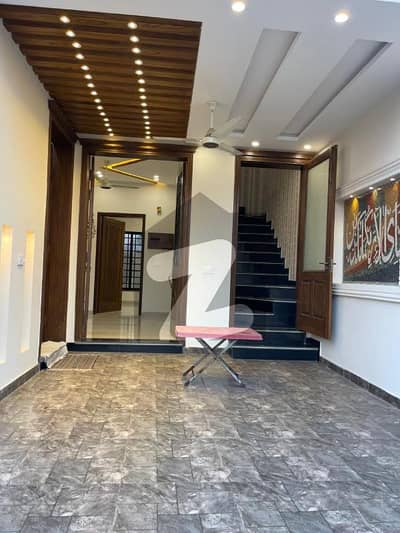 7 MARLA GROUND FLOOR AVAILABLE FOR RENT
