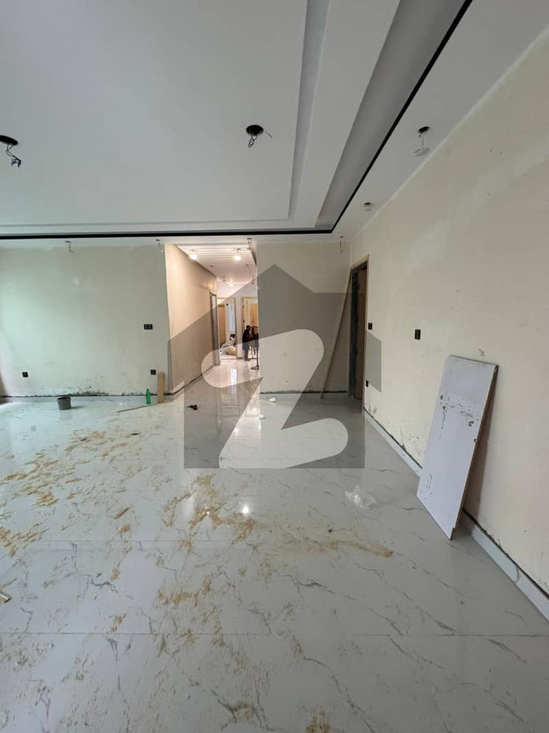 BRAND NEW FIRST FLOOR - 5 ROOMS HALL - BIG PARKING