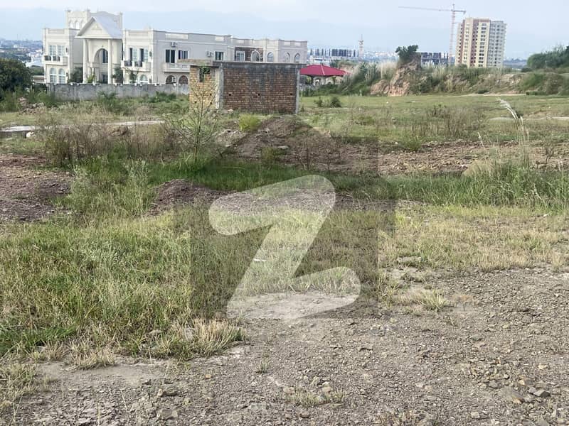 Gulberg Greens Block D Plot