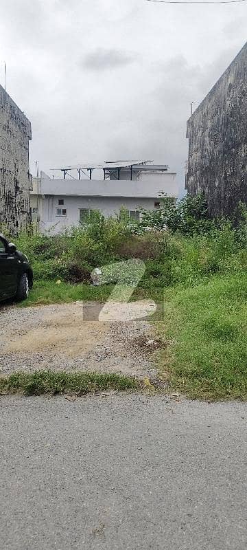 35x70 Sun Face Plot For Sale FGEHA Sector G-13/2 Islamabad