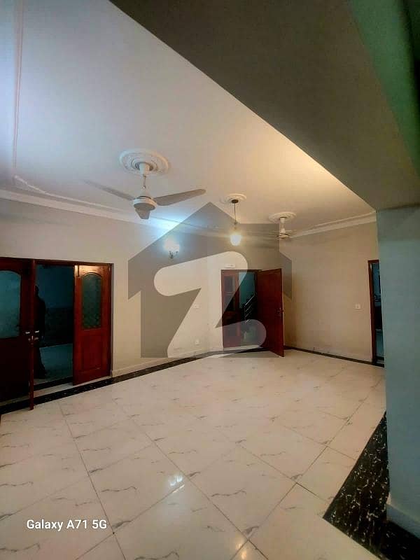 House Of 14 Marla In G-10 Is Available House Of 14 Marla In G-10 Is Available