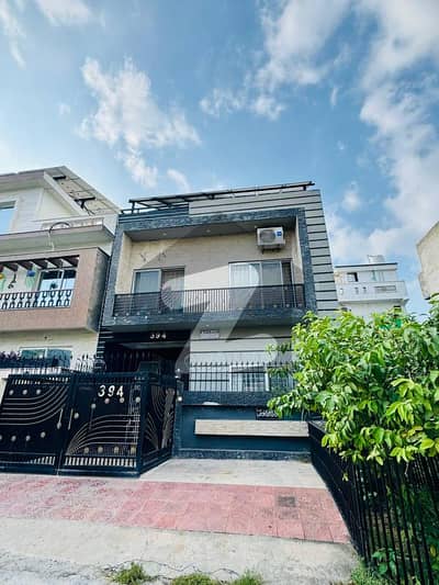 4.4 MARLA INVESTOR RATE SINGLE UNIT HOUSE AVAILABLE FOR SALE IN CDA SECTOR D-12