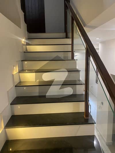100 Yards Brand New Bunglow For Rent
