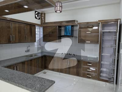 جناح گارڈنز ایف ای سی ایچ ایس,اسلام آباد میں 5 کمروں کا 8 مرلہ مکان 3.4 کروڑ میں برائے فروخت۔
