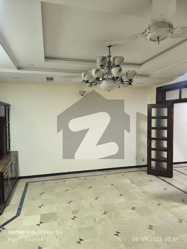 3 Bedrooms Upper Portion Available For Rent In G10 3 Bedrooms Upper Portion Available For Rent In G10