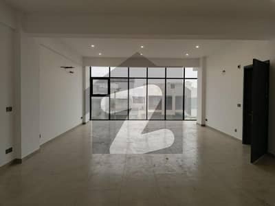 شہباز کمرشل ایریا ڈی ایچ اے فیز 6,ڈی ایچ اے ڈیفینس,کراچی میں 5 مرلہ دفتر 3.25 کروڑ میں برائے فروخت۔