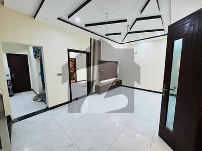 Spacioua &Amp; Prime Location 5.55 Marla House Available For Sale