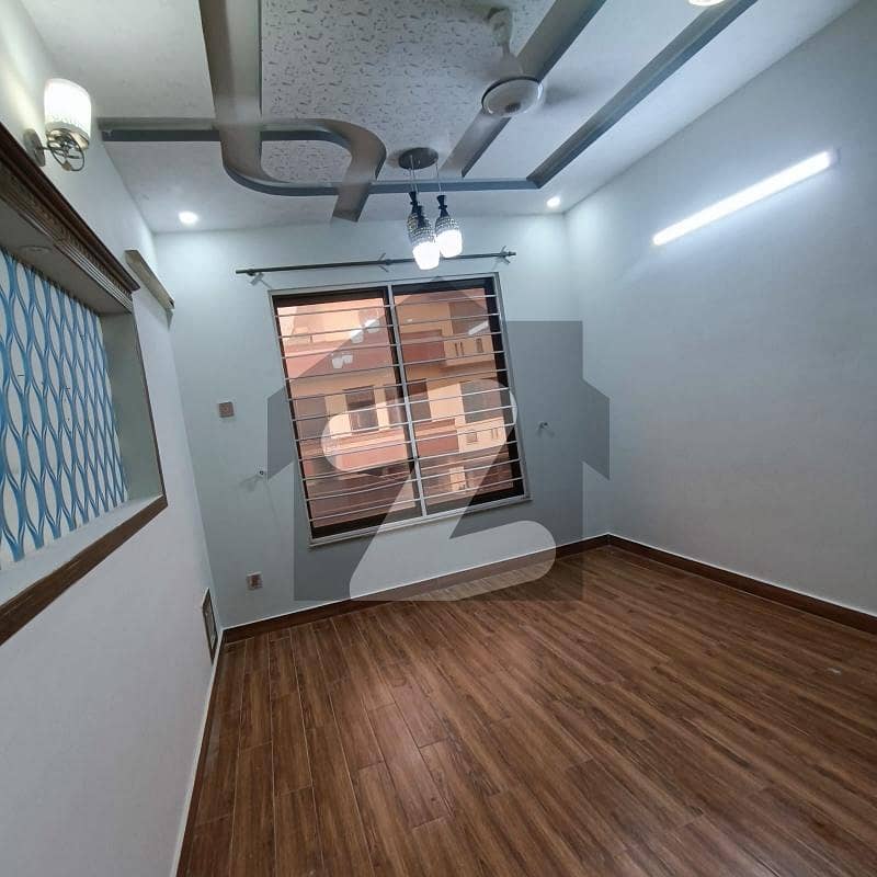 25/40 full house for rent   g13 Islamabad